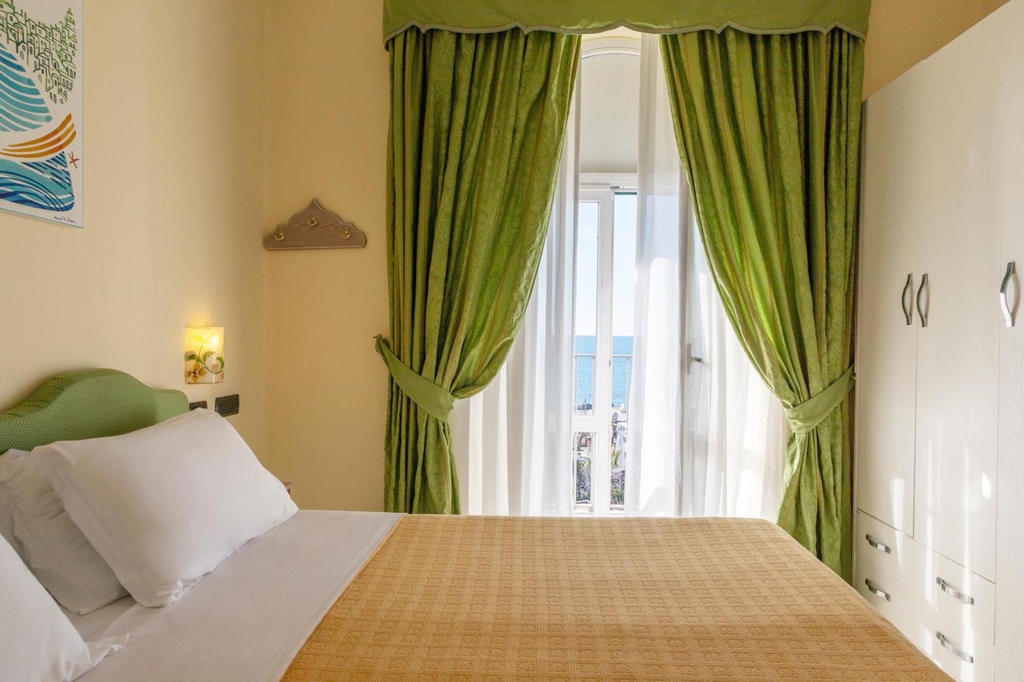 Hotel Punta Imperatore Forio  Exterior photo